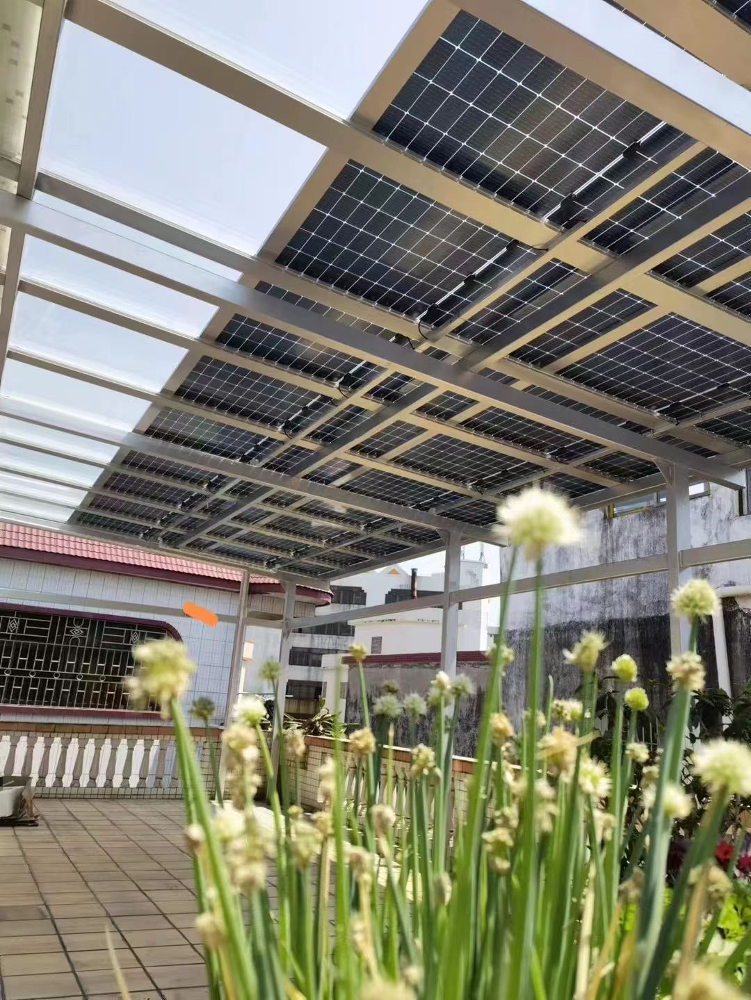 南宁别墅家用屋顶太阳能发电系统安装